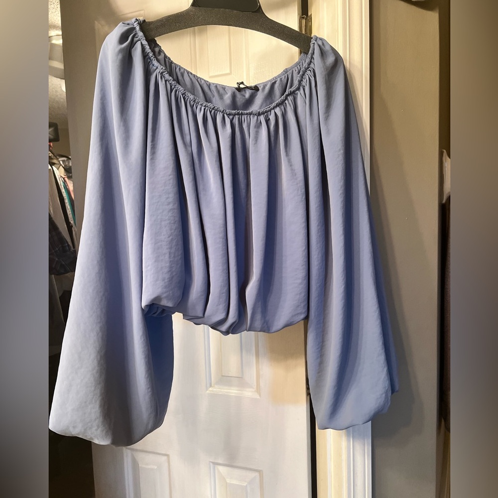 Balloon sleeve crop top